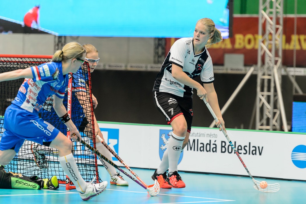 CHAMPIONS CUP 2015 WOMEN -  KAIS Mora IF vs Classic - 13:6