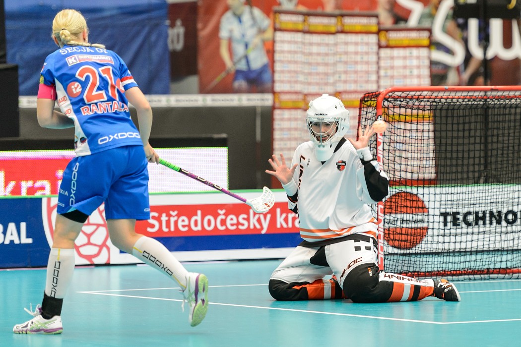 CHAMPIONS CUP 2015 WOMEN -  KAIS Mora IF vs Classic - 13:6