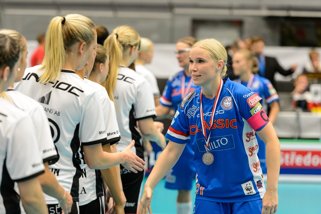 CHAMPIONS CUP 2015 WOMEN -  KAIS Mora IF vs Classic - 13:6