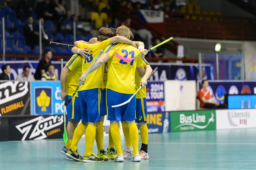 Euro Floorball Tour 2014 -  Sweden vs Finland - 2:7