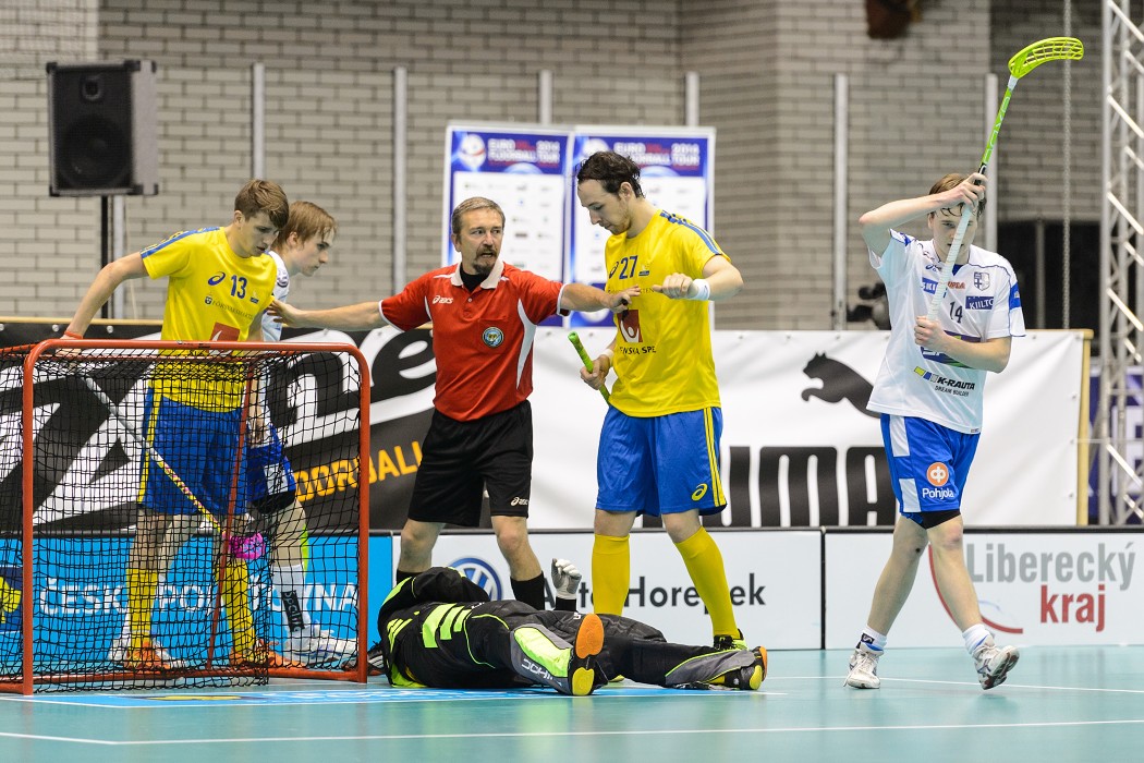 Euro Floorball Tour 2014 -  Sweden vs Finland - 2:7