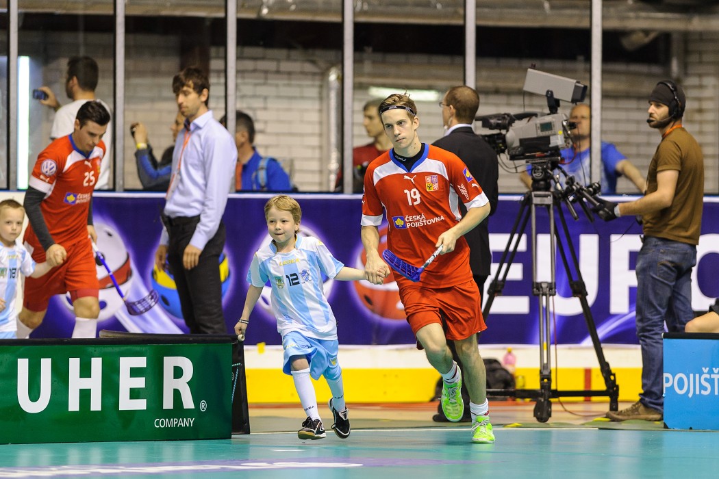 Euro Floorball Tour 2014 -  Czech Republic vs Switzerland - 8:7
