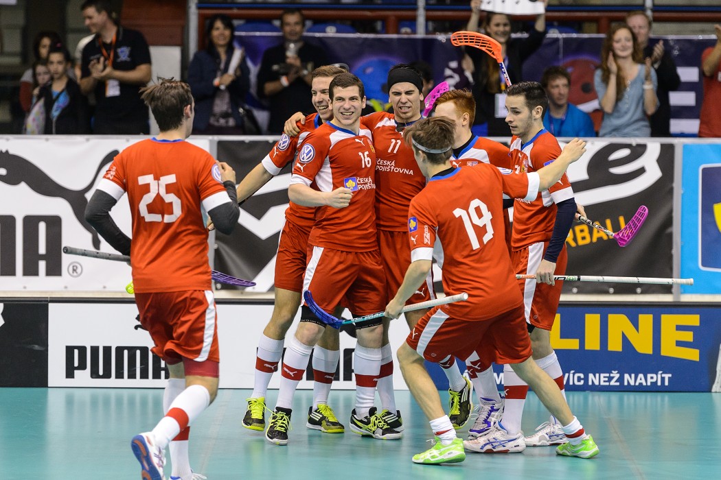 Euro Floorball Tour 2014 -  Czech Republic vs Switzerland - 8:7
