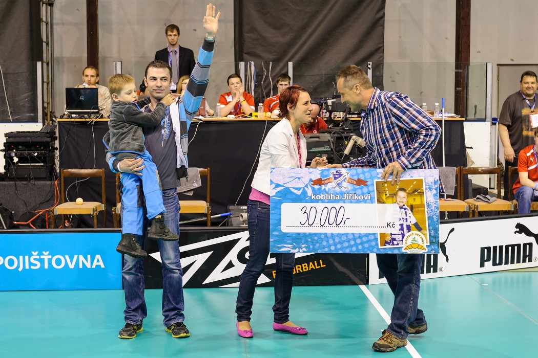 Euro Floorball Tour 2014 -  Czech Republic vs Switzerland - 8:7