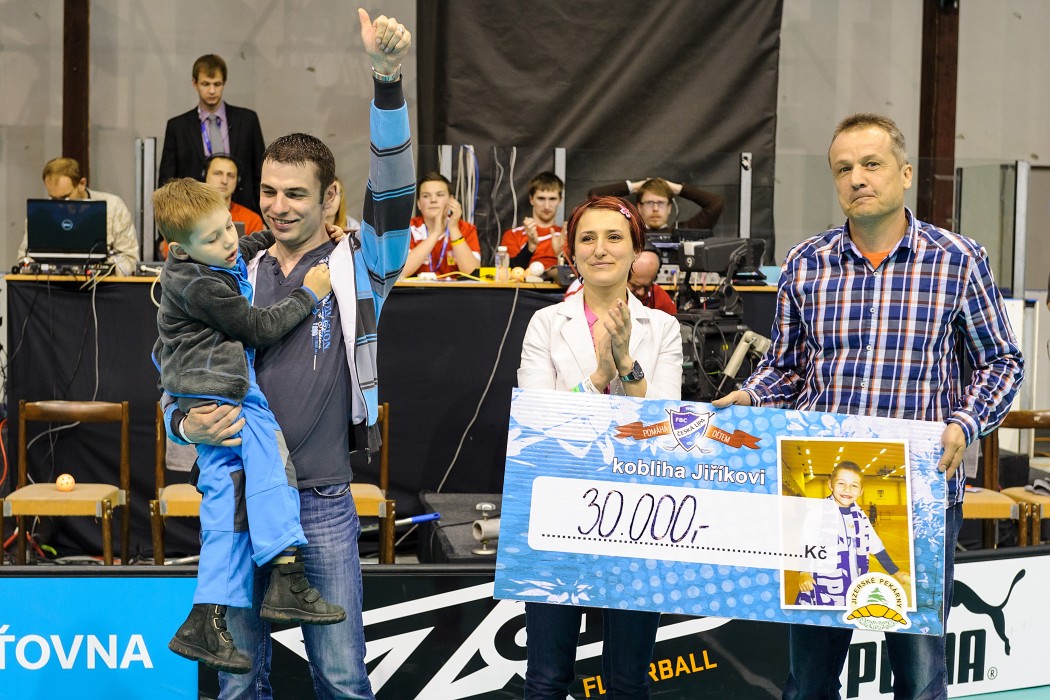 Euro Floorball Tour 2014 -  Czech Republic vs Switzerland - 8:7