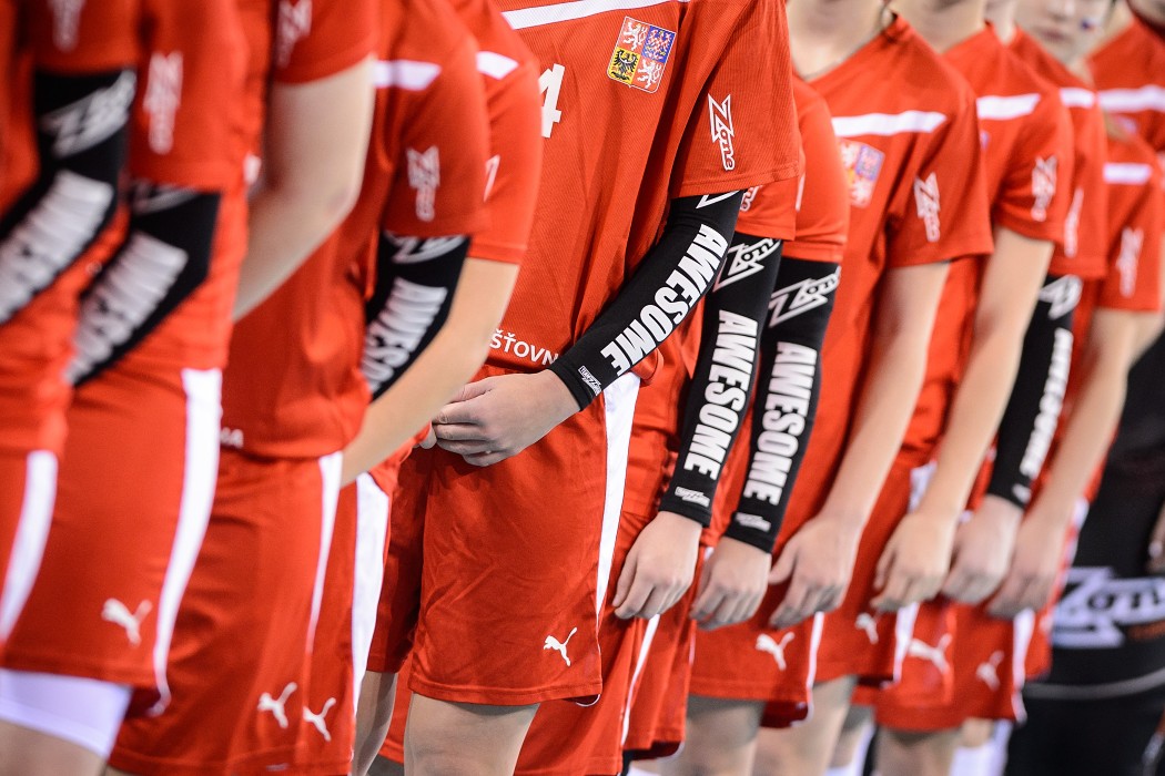 Euro Floorball Tour 2014 -  CZE WU19 vs FIN WU19 - 2:7
