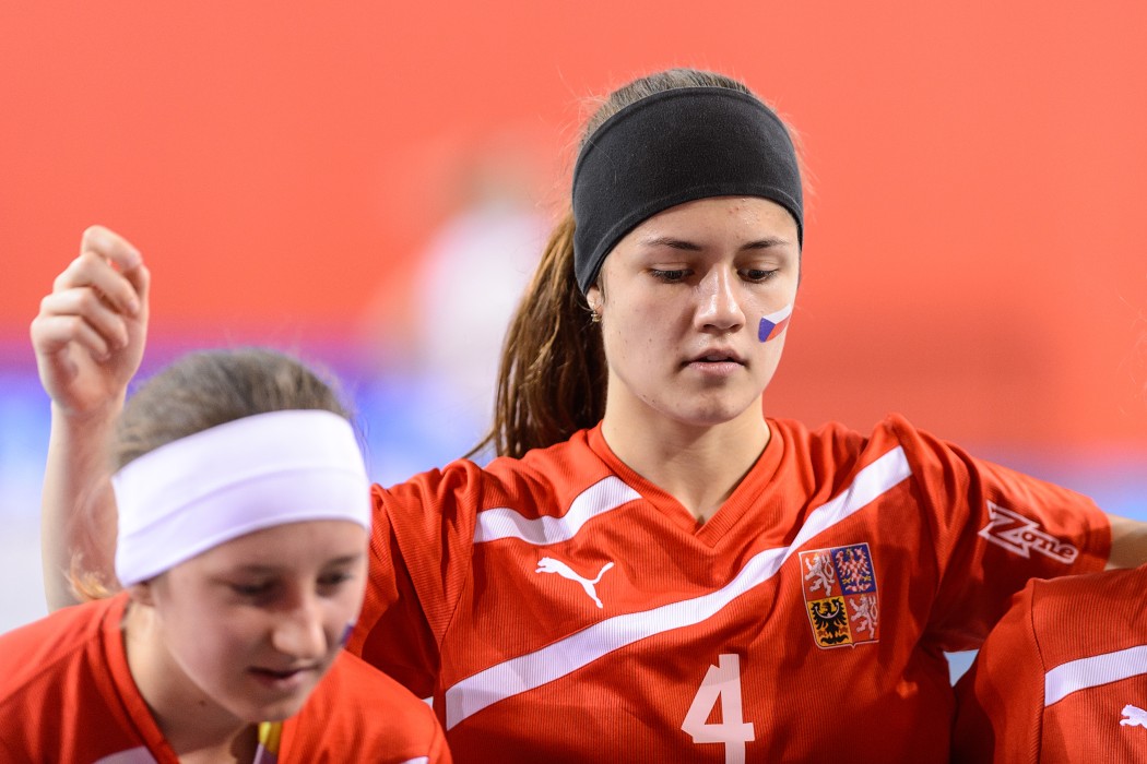 Euro Floorball Tour 2014 -  CZE WU19 vs FIN WU19 - 2:7