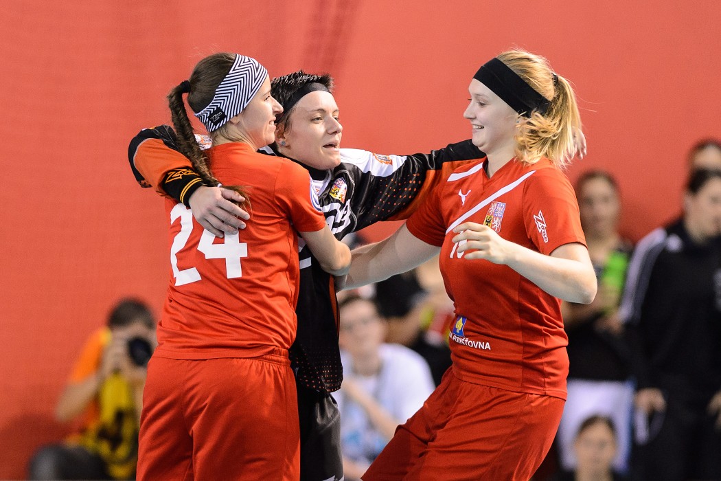 Euro Floorball Tour 2014 -  CZE vs FIN - 5:4ts