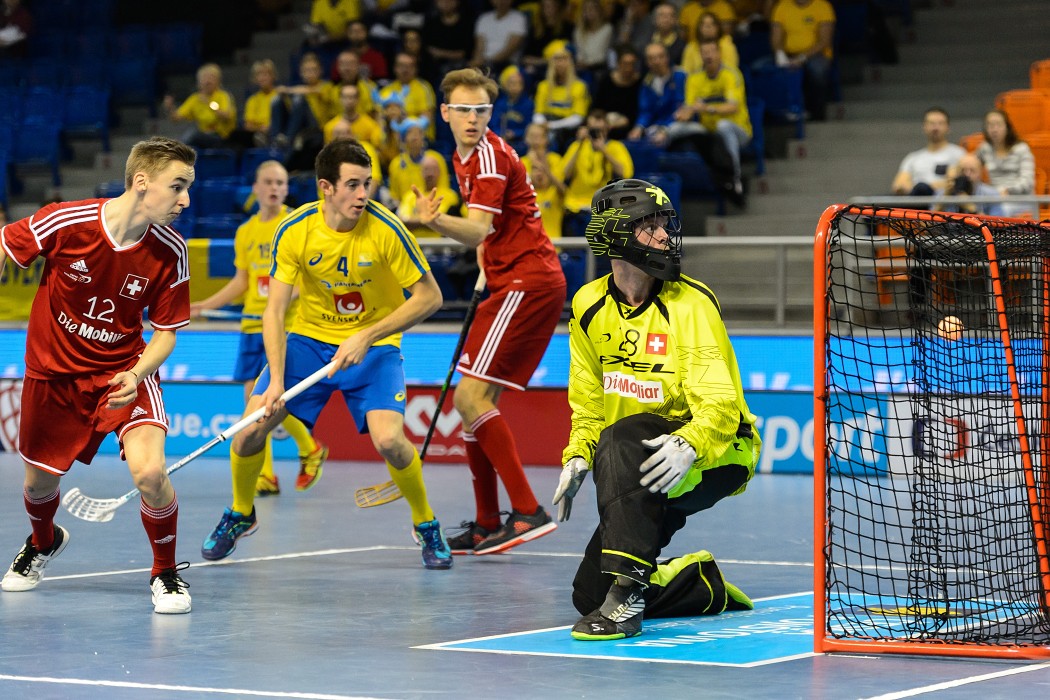 Euro Floorball Tour 2015 -  Switzerland U19 vs Sweden U19 - 7:11