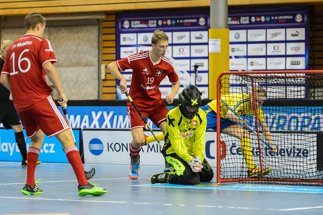 Euro Floorball Tour 2015 -  Switzerland U19 vs Sweden U19 - 7:11