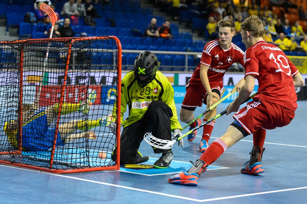 Euro Floorball Tour 2015 -  Switzerland U19 vs Sweden U19 - 7:11