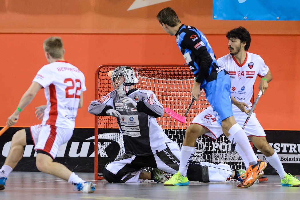 CZECH OPEN 2015 - semifinále - Floorball Köniz x Technology Fl